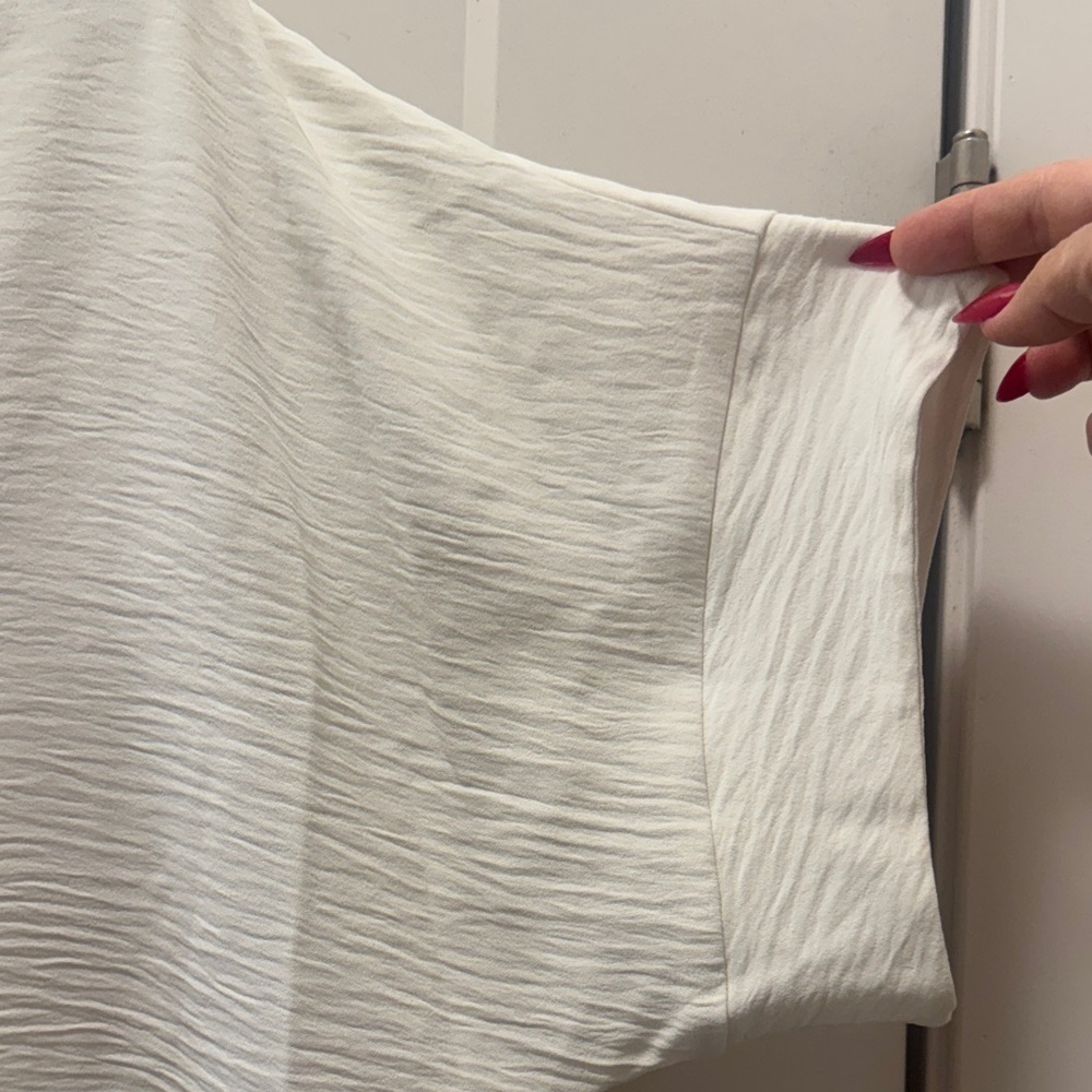 Zenana Outfitters Textured Blouse. 1X - Picture 3 of 4